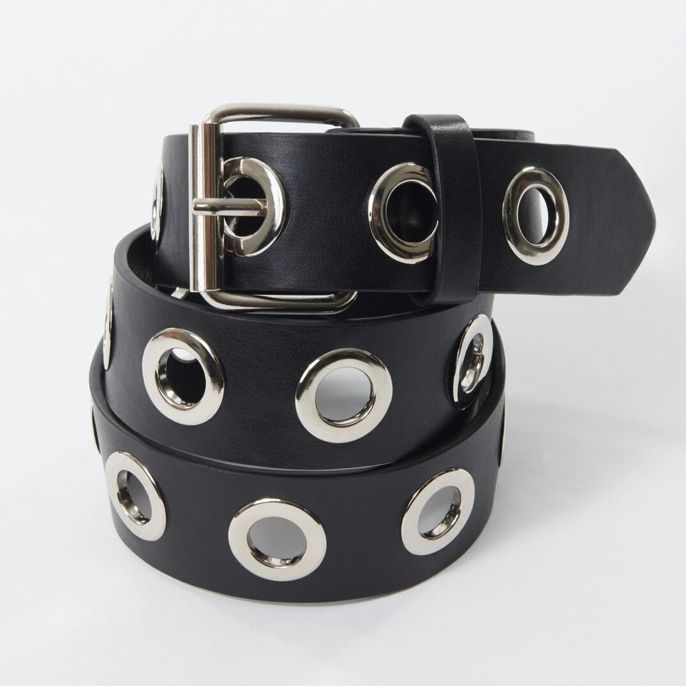 Garage Black Grommet Belt